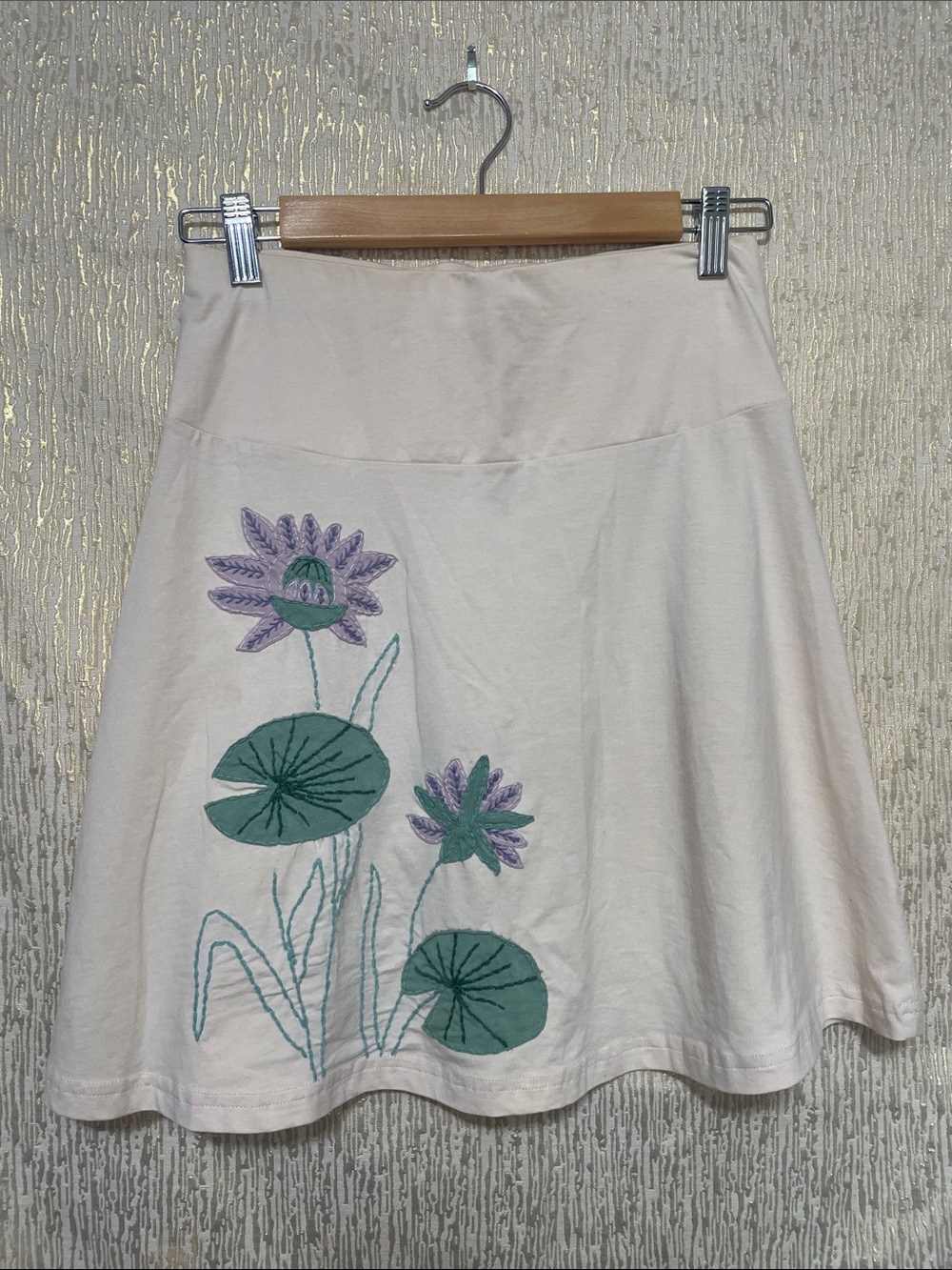 SYNERGY Cream Floral A-Line Skirt with Green & Purple Embroidery Sz XS NEW